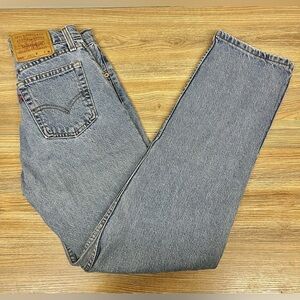 Vintage 90’s Levi's 560 High Rise Mom Loose Fit Straight Leg Jean 7 Med